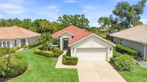 711 Foggy Morn Ln, Bradenton, FL 34212