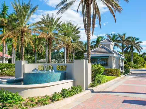 332 Bob White Way, Sarasota, FL 34236