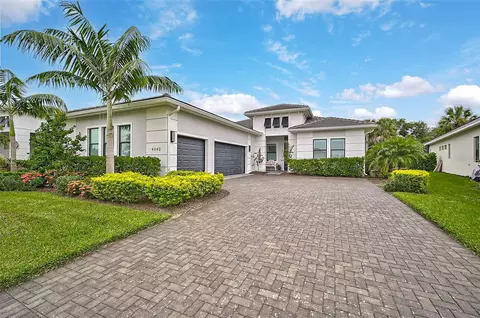 4940 Surfside Cir, Bradenton, FL 34211