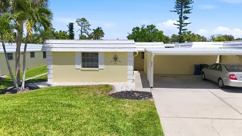 5887 Tidewood Ave #2, Sarasota, FL 34231