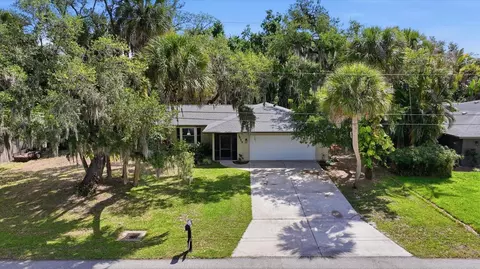 1929 Par Pl, Sarasota, FL 34240
