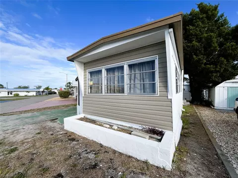 2113 Illinois Ave, Bradenton, FL 34207