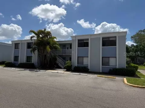 5310 26th St W #301, Bradenton, FL 34207
