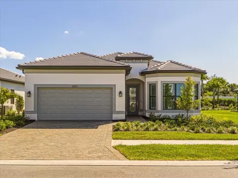 6013 Silver Grass Ct, Nokomis, FL 34275