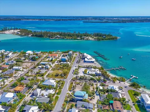 720 Broadway St, Longboat Key, FL 34228