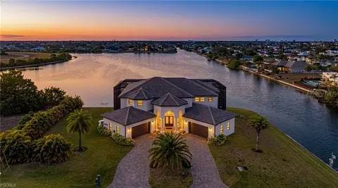 2003 NE 10th Pl, Cape Coral, FL 33909