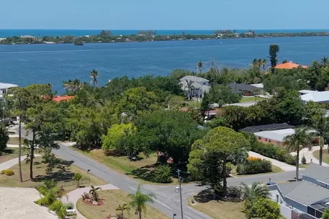 Sarabay Road, Osprey, FL 34229 photo 5