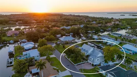 4506 Pinfish Ln, Palmetto, FL 34221