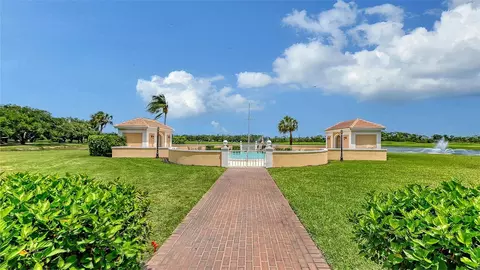 Exterior - 51 Macewen Dr #12, Osprey, FL 34229 photo 1 of 14
