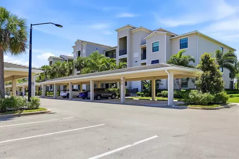 17626 Gawthrop Dr #208, Bradenton, FL 34211