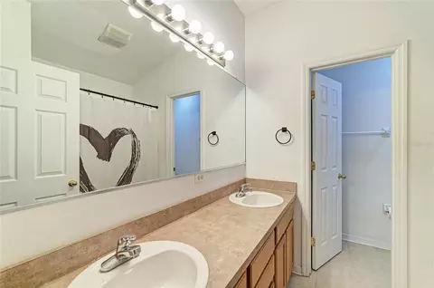Bath - 14830 Skip Jack Loop, Lakewood Ranch, FL 34202 photo 2 of 5