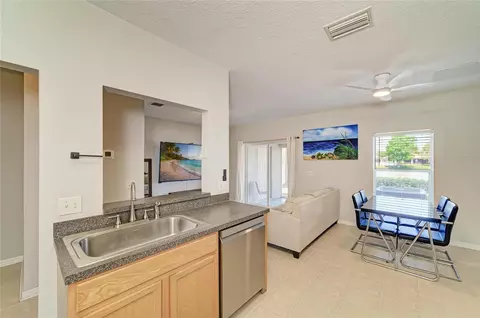 Kitchen - 14830 Skip Jack Loop, Lakewood Ranch, FL 34202 photo 4 of 4