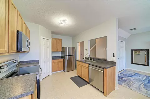 Kitchen - 14830 Skip Jack Loop, Lakewood Ranch, FL 34202 photo 2 of 4