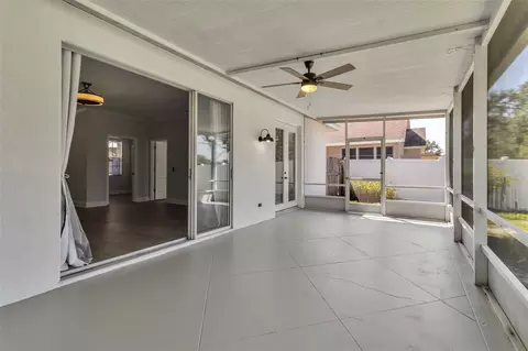 Exterior - 4930 78th St E, Bradenton, FL 34203 photo 4 of 14