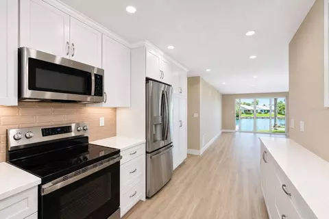 Kitchen - 4857 Independence Dr, Bradenton, FL 34210 photo 4 of 5