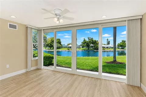 Living - 4857 Independence Dr, Bradenton, FL 34210 photo 3 of 4