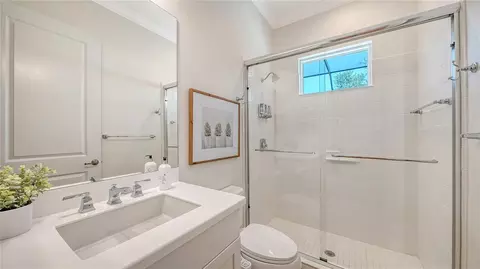 Bath - 13918 Old Creek Ct, Parrish, FL 34219 photo 4 of 6