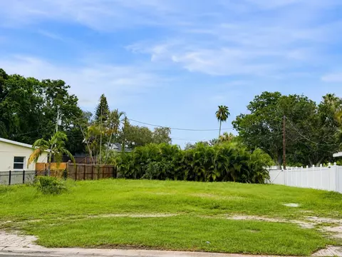 4111 Arkansas Ave NE, Saint Petersburg, FL 33703