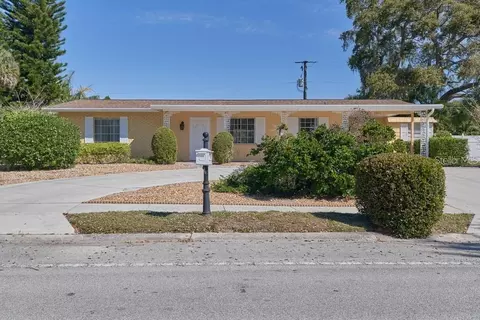 2411 Gulf Gate Dr, Sarasota, FL 34231