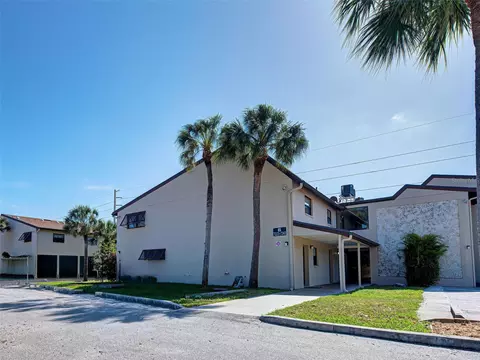 7237 Cloister Dr # 207, Sarasota, FL 34231
