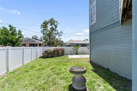 Exterior - 861 Nectar Rd, Venice, FL 34293 photo 12 of 17