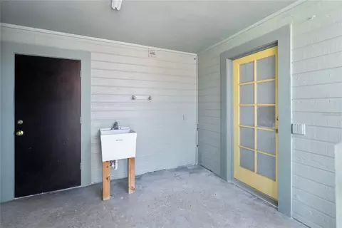 Exterior - 861 Nectar Rd, Venice, FL 34293 photo 10 of 17
