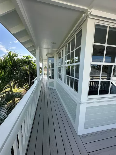 Exterior - 861 Nectar Rd, Venice, FL 34293 photo 3 of 17
