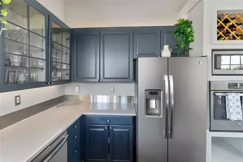 Kitchen - 861 Nectar Rd, Venice, FL 34293 photo 4 of 5
