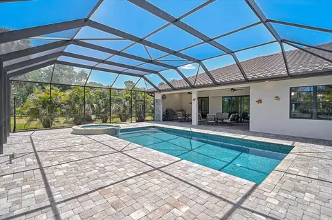 Exterior - 113 Burney Rd, Osprey, FL 34229 photo 6 of 10