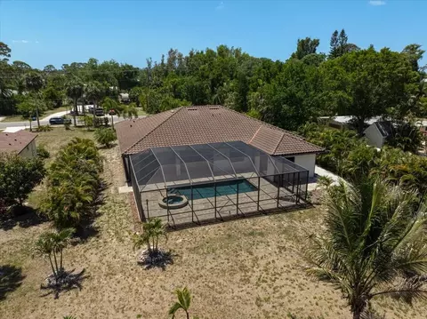 Exterior - 113 Burney Rd, Osprey, FL 34229 photo 9 of 10