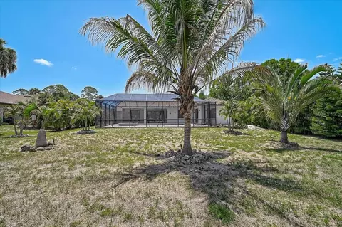 Exterior - 113 Burney Rd, Osprey, FL 34229 photo 7 of 10