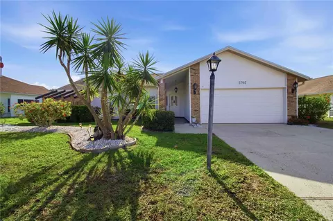 5705 39th Street Cir E, Bradenton, FL 34203
