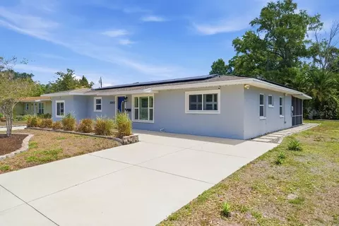 6901 17th Ln N, Saint Petersburg, FL 33702