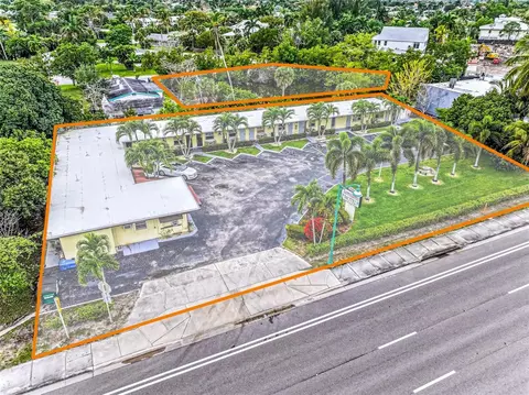 2164 Tamiami Trl E, Naples, FL 34112