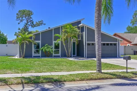 910 Plum Tree Ln, Sarasota, FL 34243