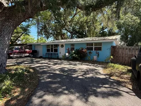 1725 S Shade Ave, Sarasota, FL 34239