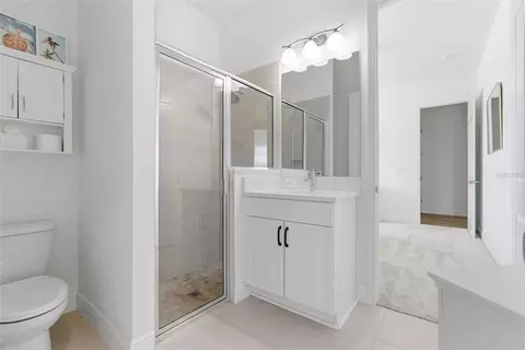 Bath - 16023 39th Gln E, Parrish, FL 34219 photo 3 of 4