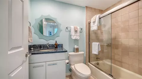 Bath - 409 N Point Rd #401, Osprey, FL 34229 photo 4 of 5