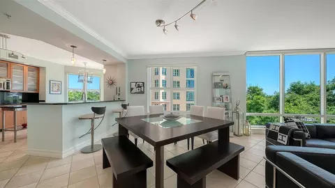 Dining - 409 N Point Rd #401, Osprey, FL 34229 photo 2 of 6