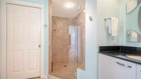 Bath - 409 N Point Rd #401, Osprey, FL 34229 photo 3 of 5