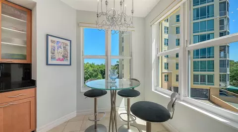 Dining - 409 N Point Rd #401, Osprey, FL 34229 photo 3 of 6