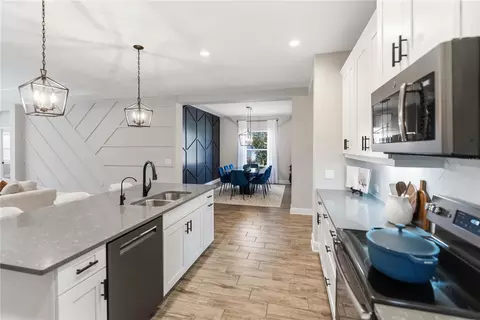 Kitchen - 1215 Thornbury Dr, Parrish, FL 34219 photo 5 of 5