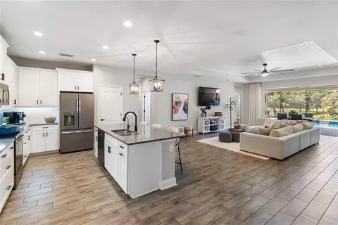 Kitchen - 1215 Thornbury Dr, Parrish, FL 34219 photo 2 of 5