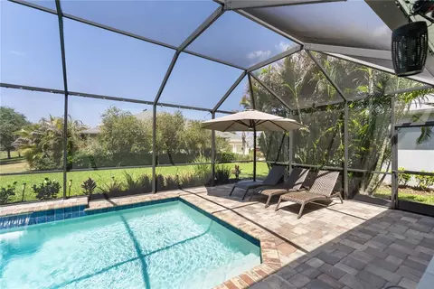 Exterior - 1215 Thornbury Dr, Parrish, FL 34219 photo 4 of 8