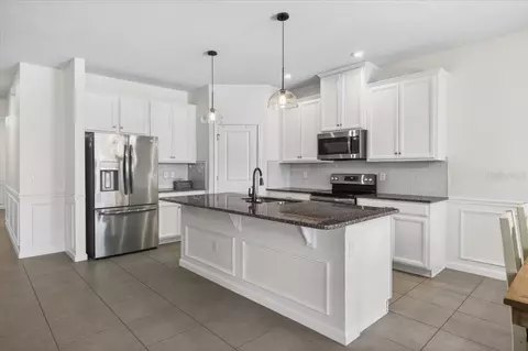 Kitchen - 8717 Corkscrew Xing, Parrish, FL 34219 photo 1 of 3