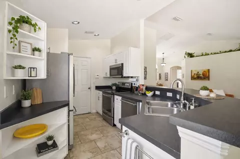 Kitchen - 6228 38th St E, Bradenton, FL 34203 photo 1 of 3