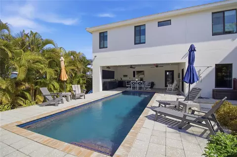 Exterior - 1912 Riverside Dr E, Bradenton, FL 34208 photo 15 of 15