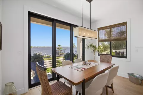 Dining - 1912 Riverside Dr E, Bradenton, FL 34208 photo 2 of 4