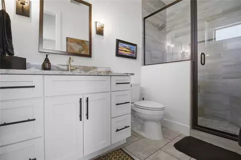 Bath - 1912 Riverside Dr E, Bradenton, FL 34208 photo 2 of 3