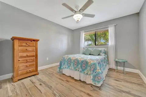 Bedroom - 9517 Azure Cv, Bradenton, FL 34210 photo 4 of 5